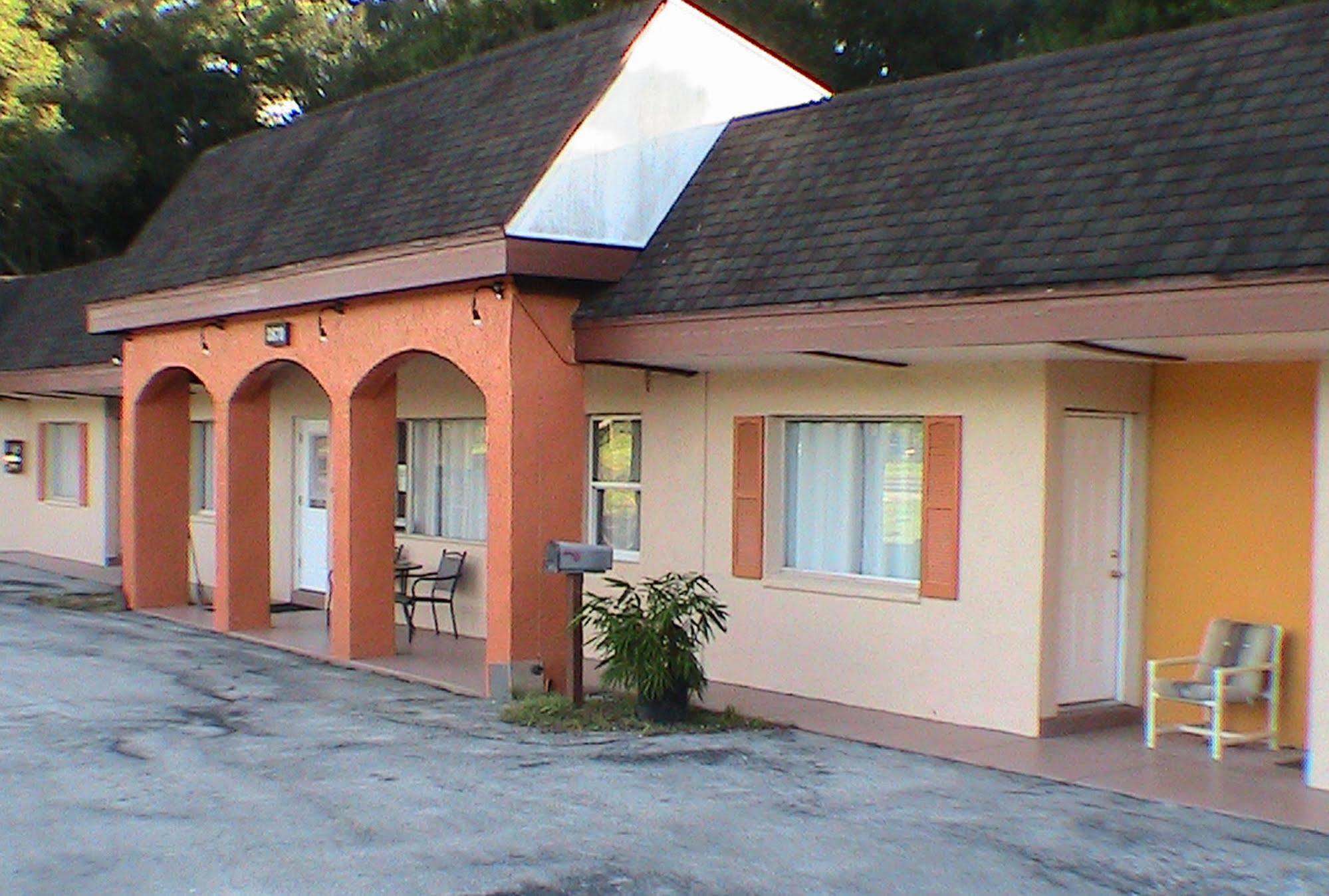 At Home Express Tangerine Inn DeLand Exterior photo